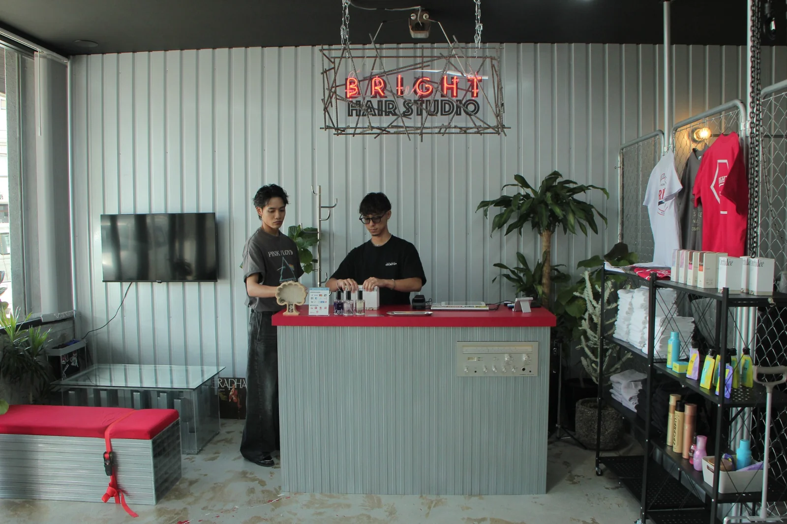 うるま市美容室BRIGHTのスタッフ紹介