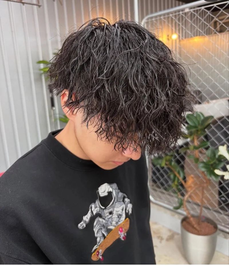 うるま市美容室BRIGHTのカット風景